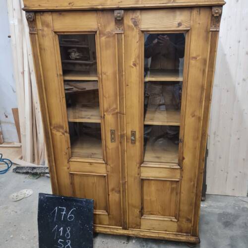 Starožitná vitrína 176 / 118 / 58