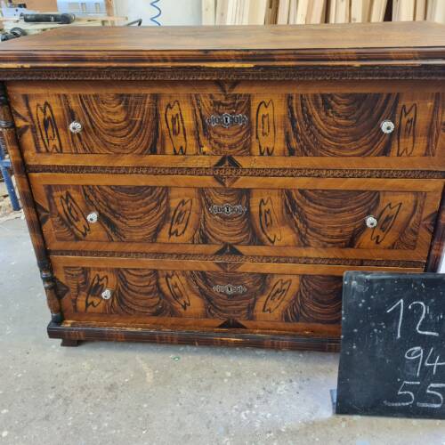 Komoda se třemi šuplíky